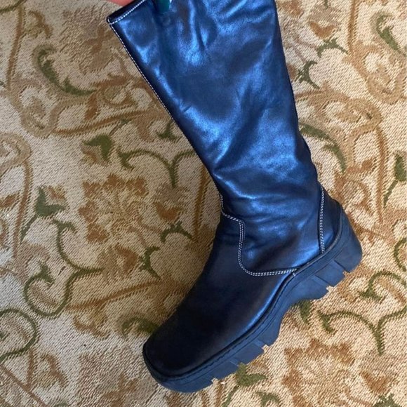 Italian Leather Boots - Picture 2 of 2